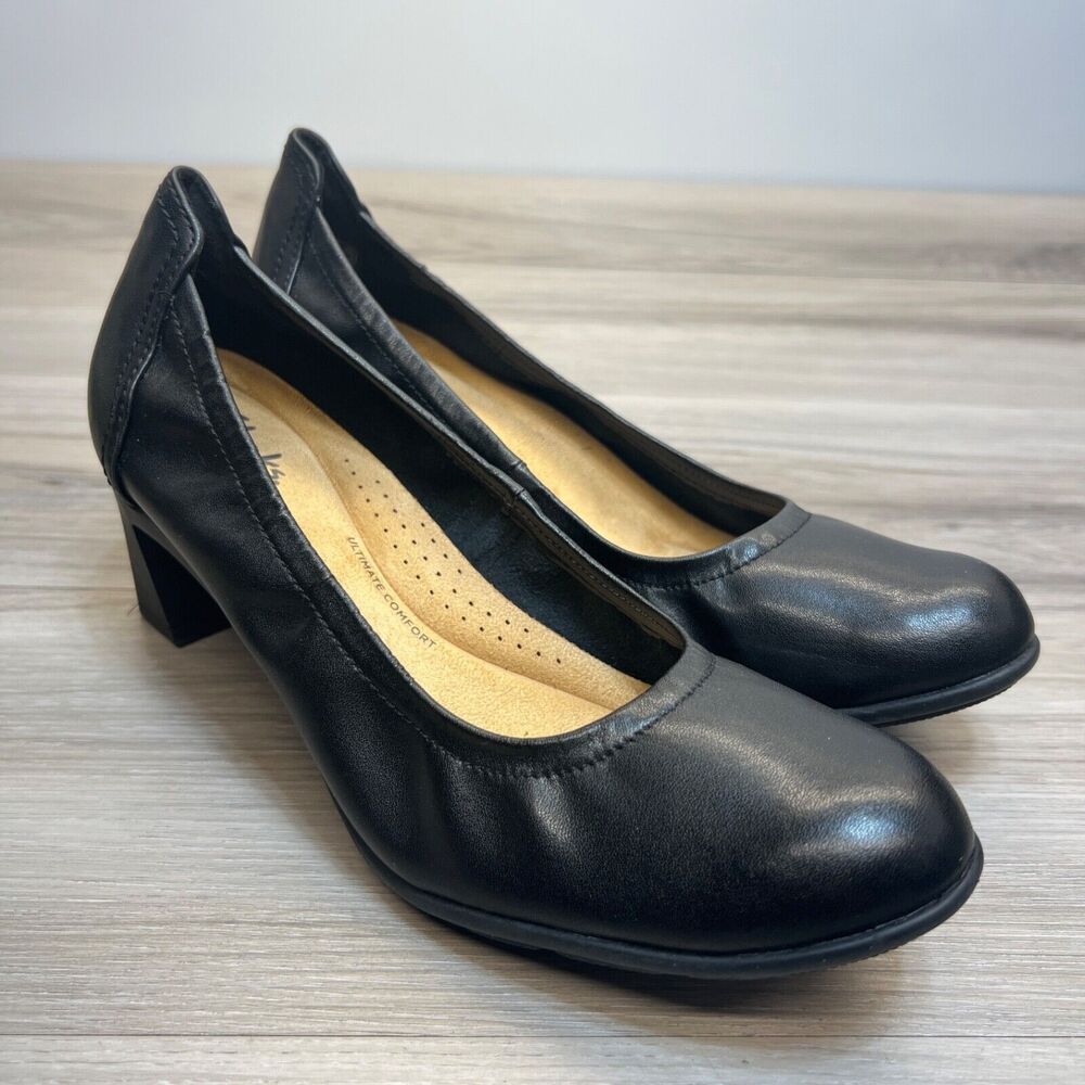CLARKS Neiley Pearl Block Heel Black Leather Pump Women's Size 7.5‎ M Minimalist